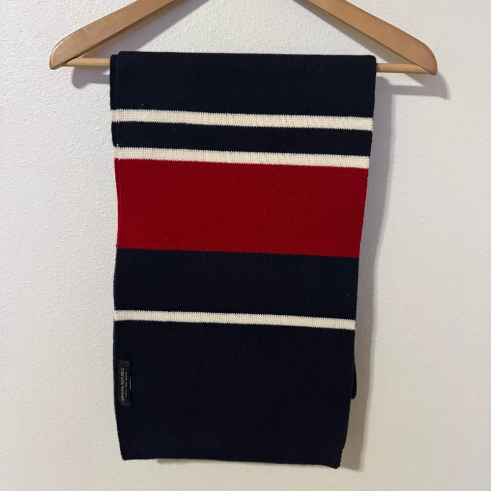 Banana Republic Merino Wool Chunky Knit Heavyweight Scarf Navy Red White Stripe